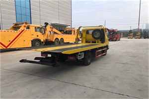 阳山非事故拖车